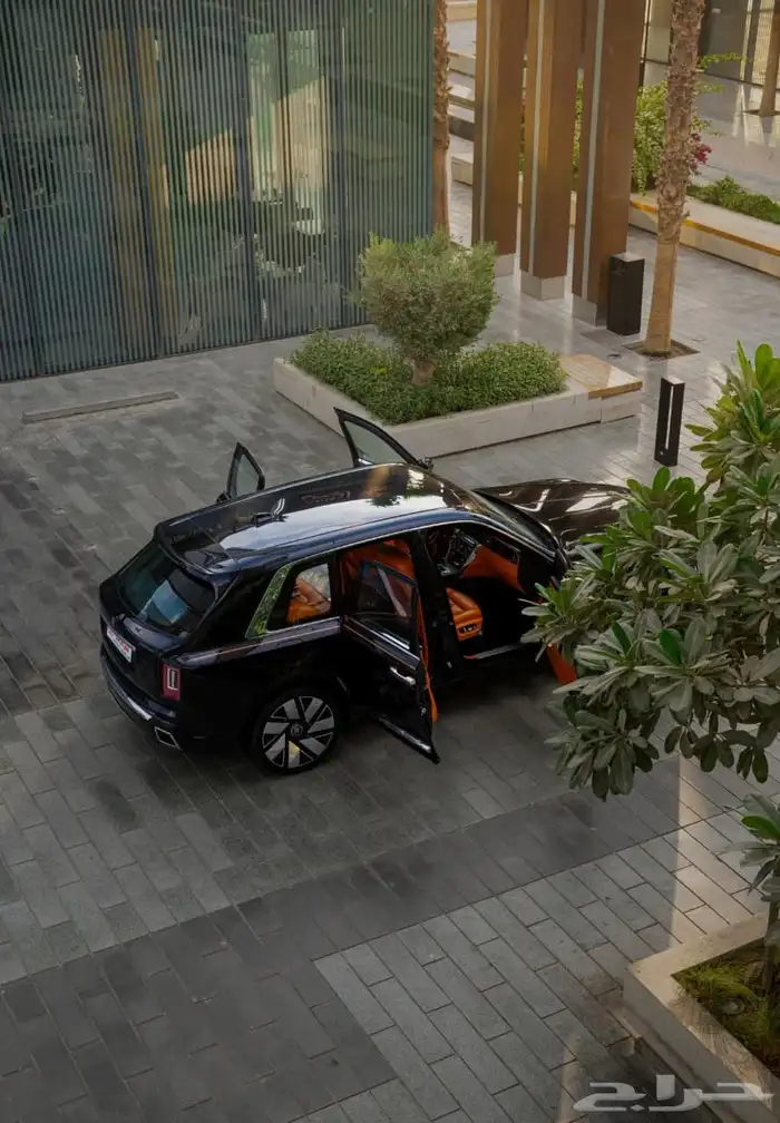 Rolls-Royce Cullinan 2025 6