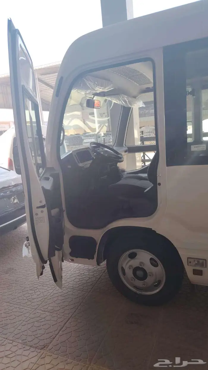 تويوتا باص كوستر 2025 بنزين 2.7 قير عادي 20 راكب COASTER 11