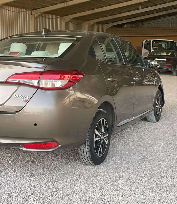 تويوتا يارس قير اوتماتيك 2022 9