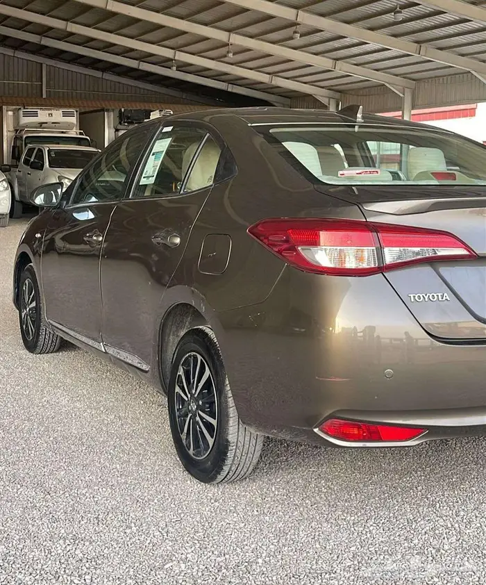 تويوتا يارس قير اوتماتيك 2022 10