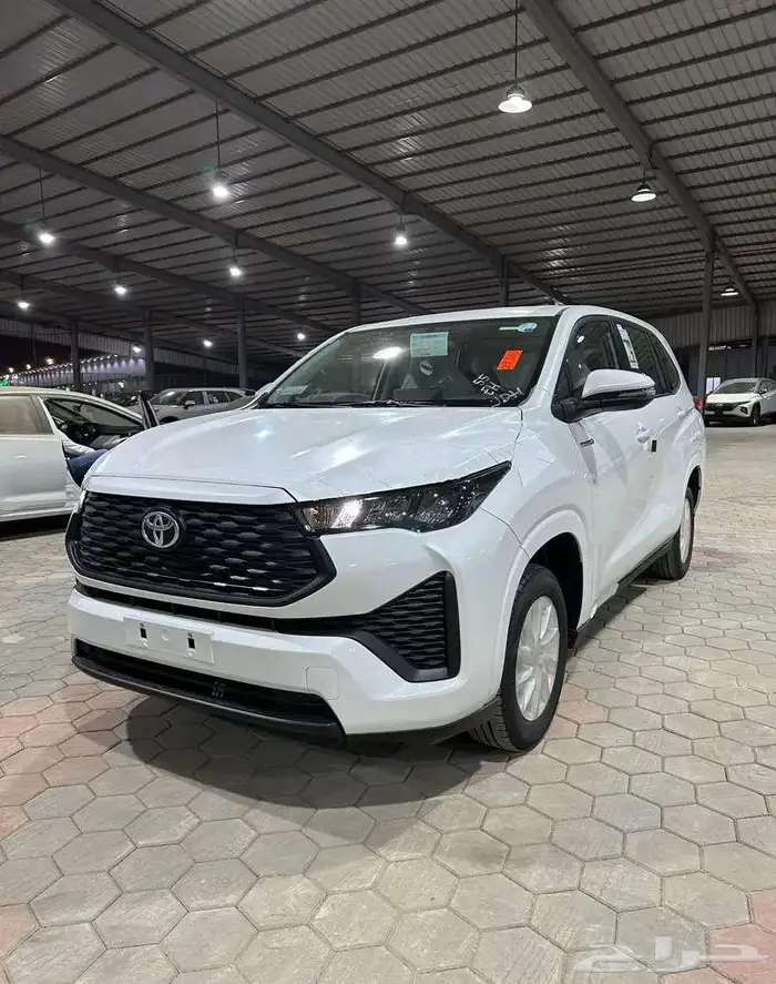 تويوتا انوفا جميع الفئات 2025 سعودي 4