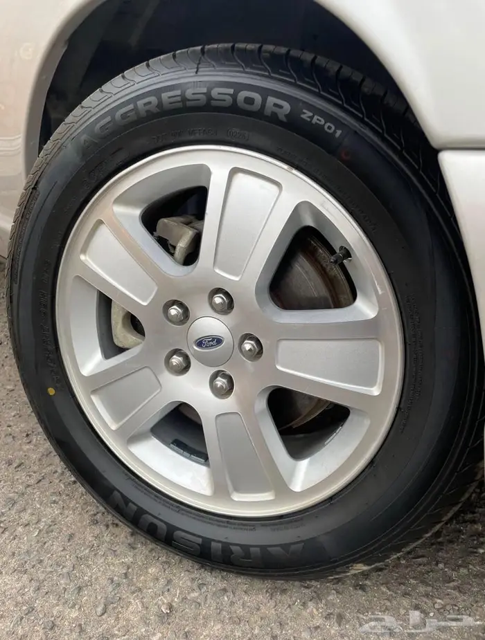 كراون فكتوريا 2009 مخزن لأهل الصنف 40