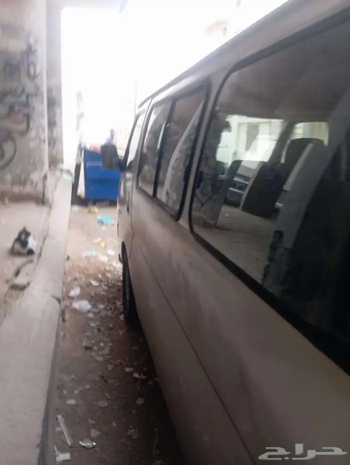 باص نيسان اورفان ركاب 2008 1