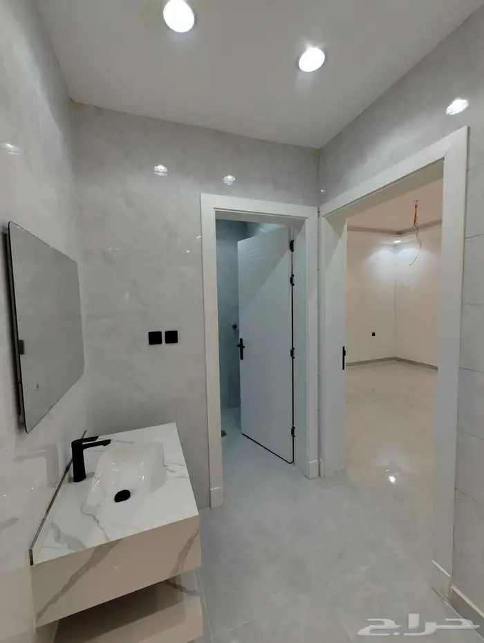 فيلا فاخرة للبيع بحى الصالحيه 19