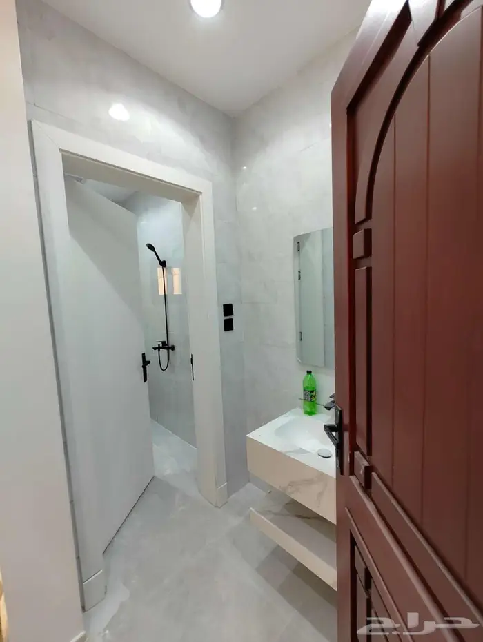 فيلا فاخرة للبيع بحى الصالحيه 10