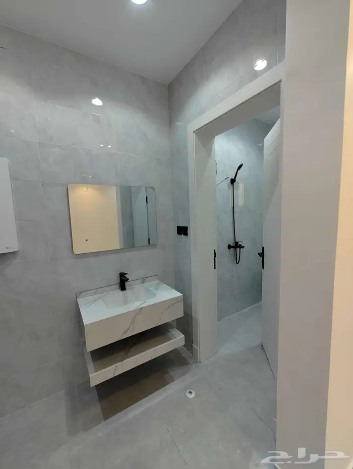 فيلا فاخرة للبيع بحى الصالحيه 33