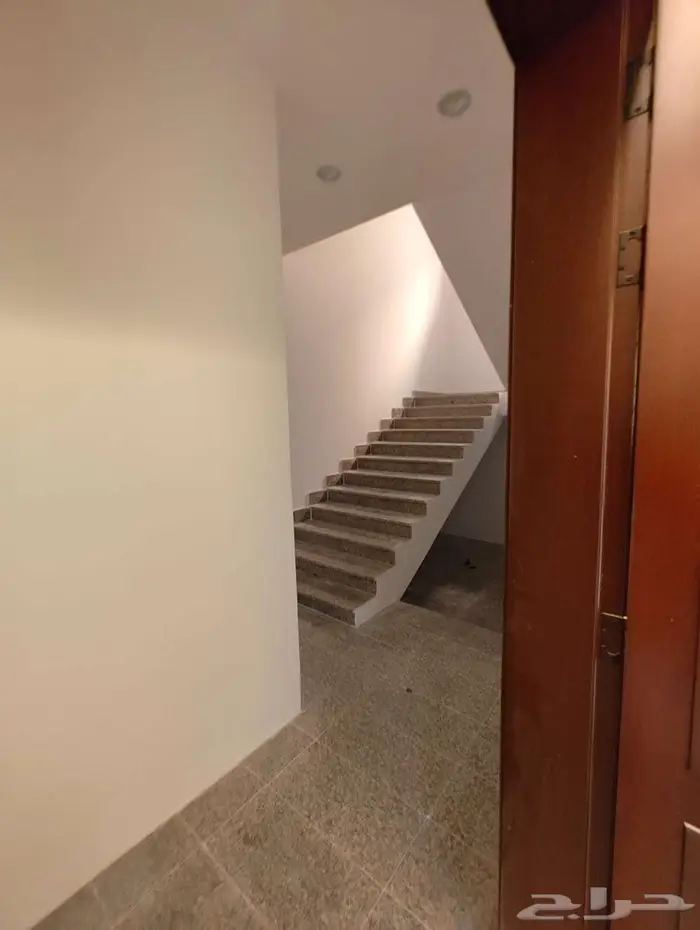 فيلا فاخرة للبيع بحى الصالحيه 34