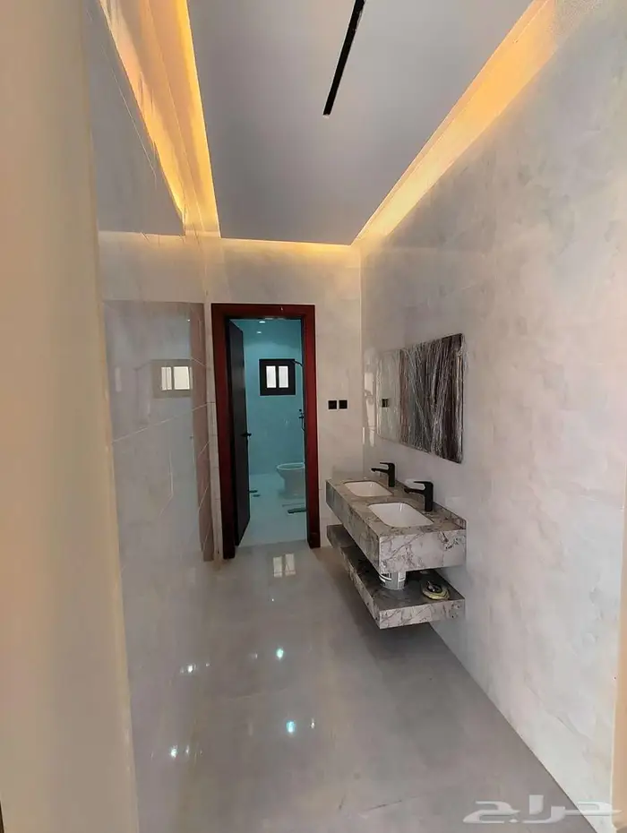 فيلا فاخرة للبيع بحى الصالحيه 39