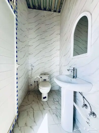 معارض للايجار على شارع الامام الترمذي بالعزيزية index