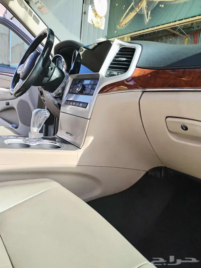 جراند شيروكي 2013 2