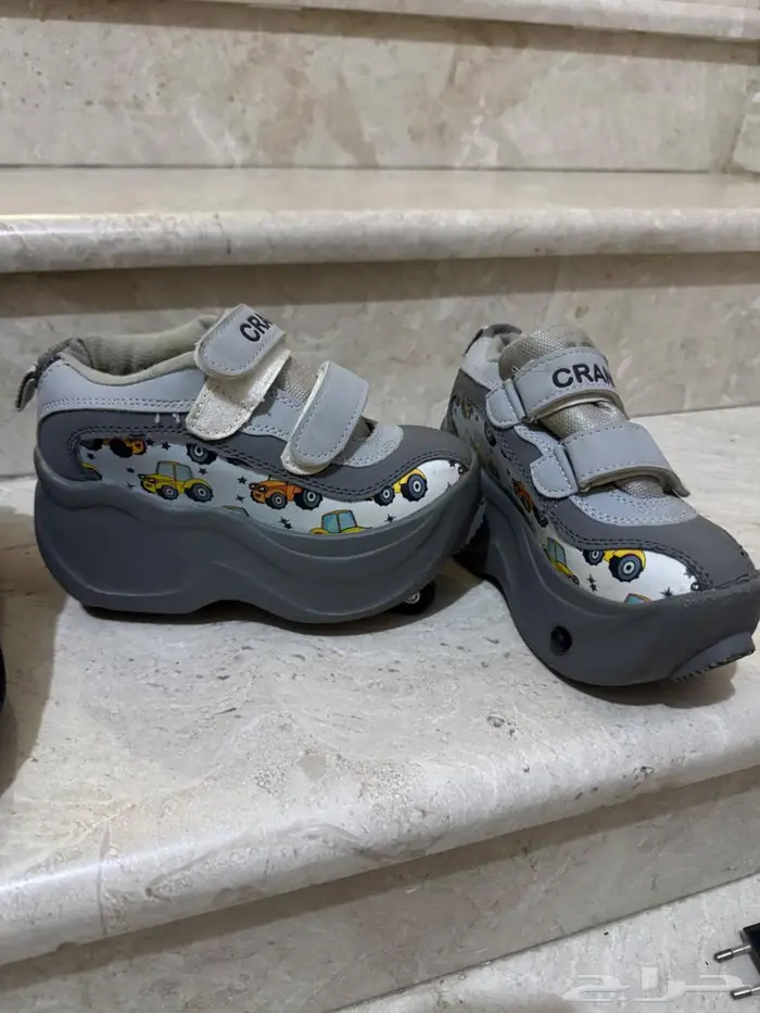 احذيه وأغراض 19