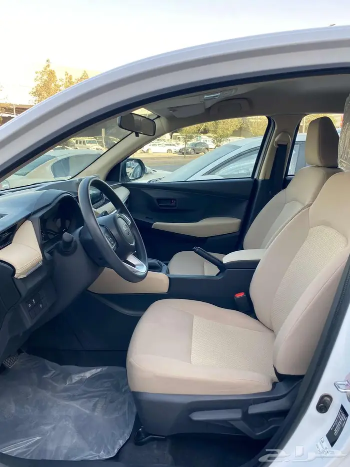 تويوتا يارس Y موديل 2024 عداد 3 الاف كم فقط 7