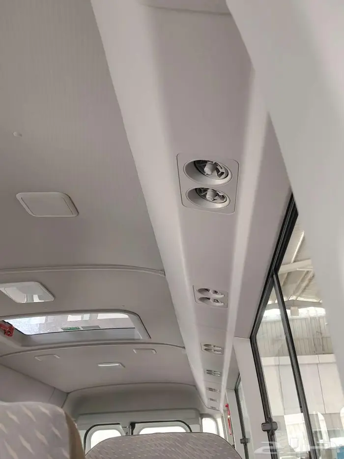 تويوتا باص كوستر 2025 بنزين 2.7 قير عادي 20 راكب COASTER 19