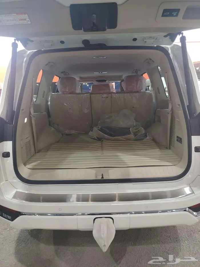 تويوتا لاند كروزر VXR 2023 10