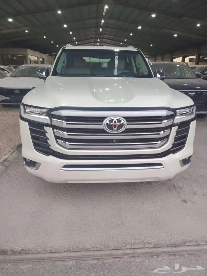 تويوتا لاند كروزر VXR 2023 0