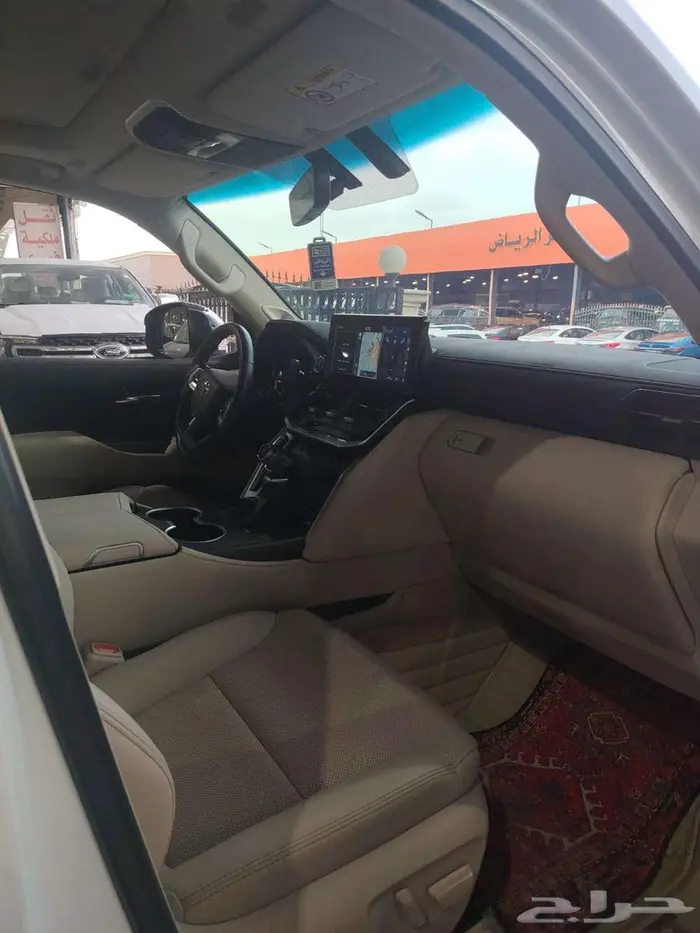 تويوتا لاند كروزر VXR 2023 14