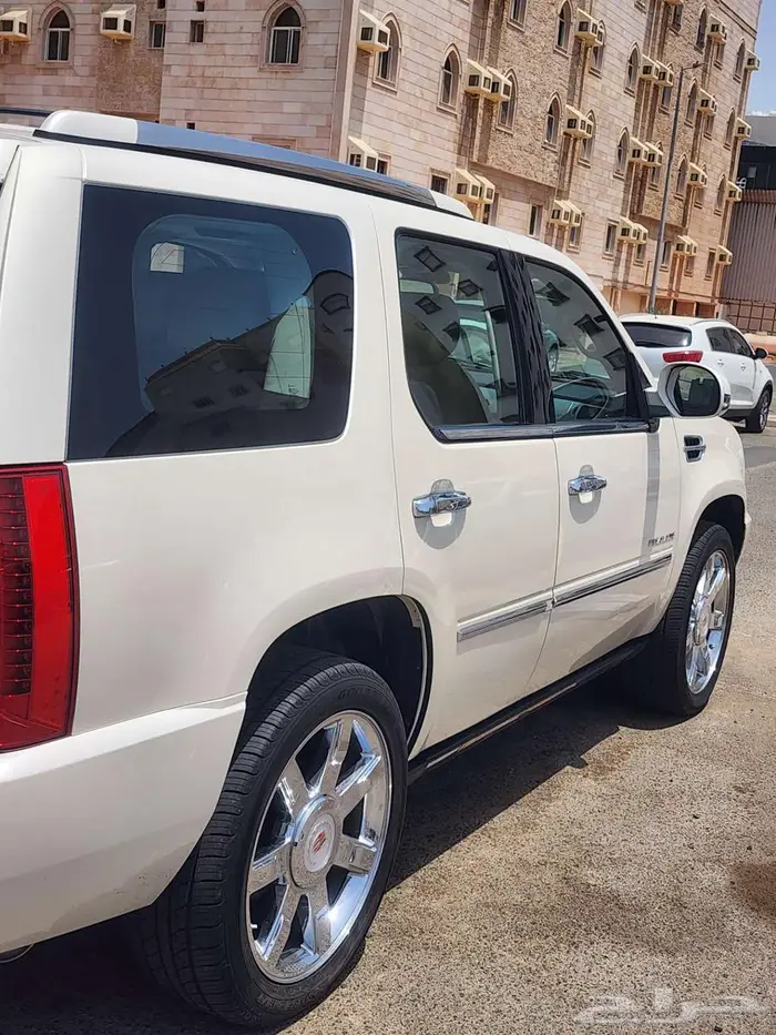 كاديلك اكساليد 9