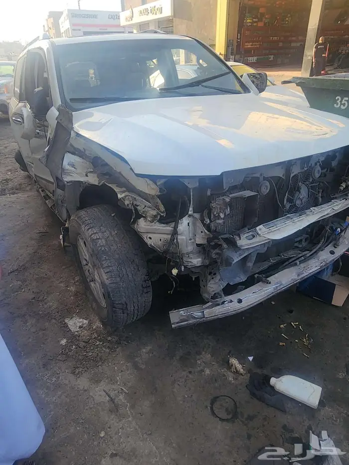 للبيع تويوتا لاندكروزر 2011 مصدوم 1