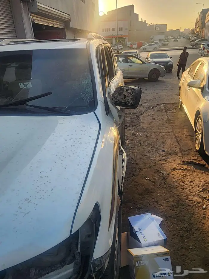 للبيع تويوتا لاندكروزر 2011 مصدوم 8