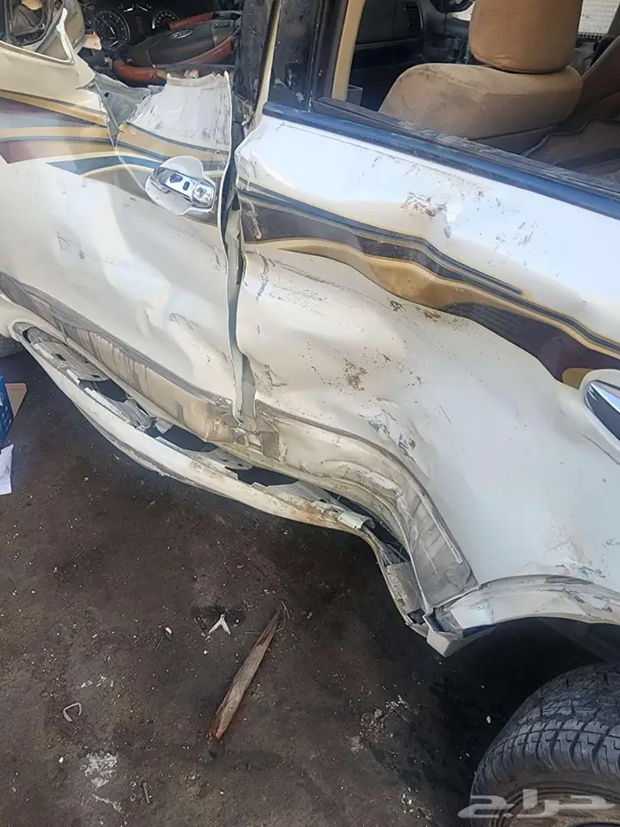 للبيع تويوتا لاندكروزر 2011 مصدوم 9