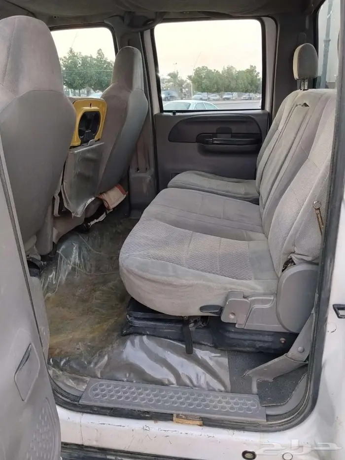 فورد f 350 موديل 2004 3