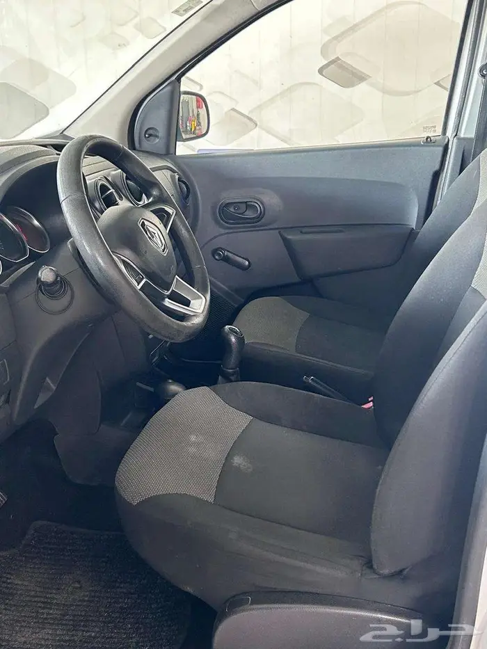 رينو دوكر فان بنزين 2020 6