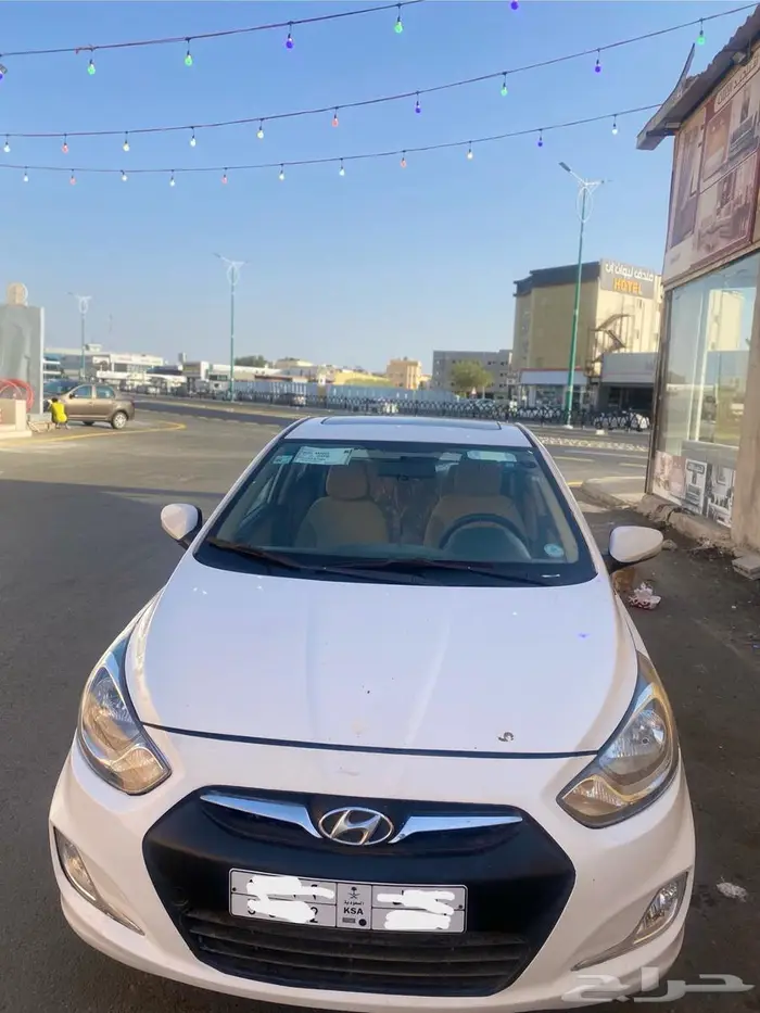 hyundai accent 2012 3