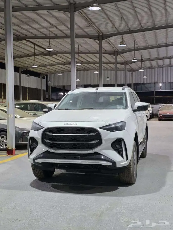 ايسوزو MUX 2025 - فل كامل للكاش والتقسيط 6