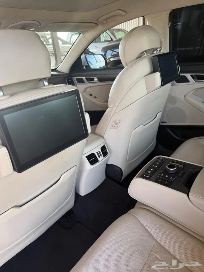 جنسيس رويال 2017 مالك اول 10