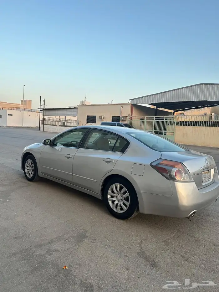 نيسان التيما 2008 نظيفه جدا 1