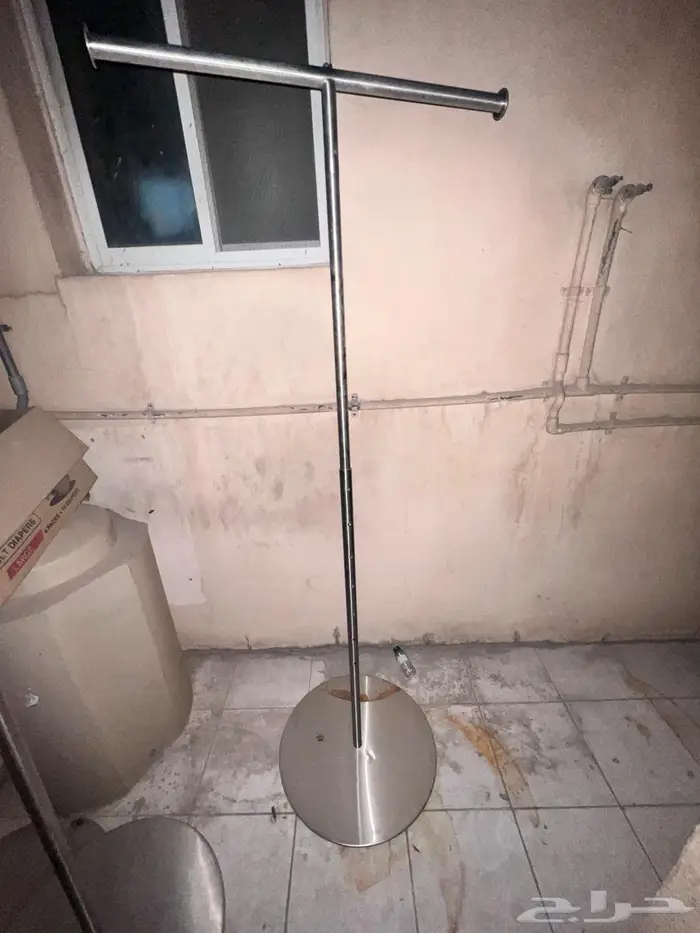 علاقه ملابس من حديد ستاند 1