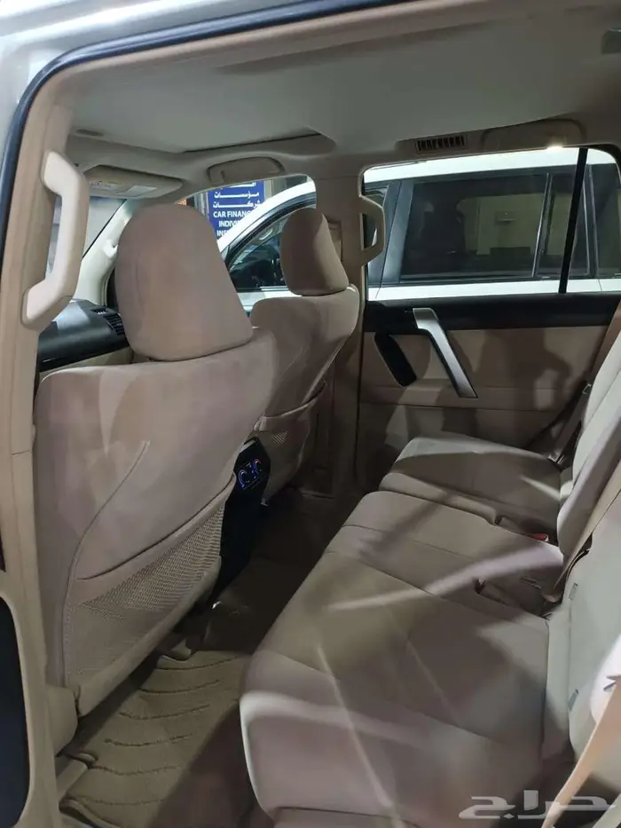 تويوتا برادو بنزين 6 سلندر TXL موديل 2023 8