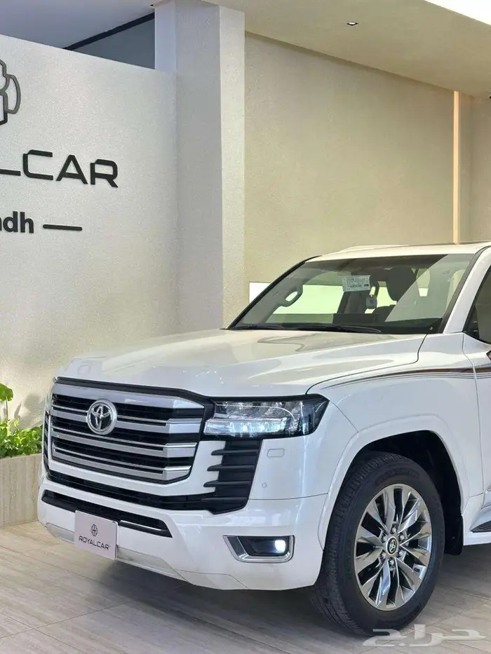 تويوتا GXR لاندكروزر L4 موديل 2023 2
