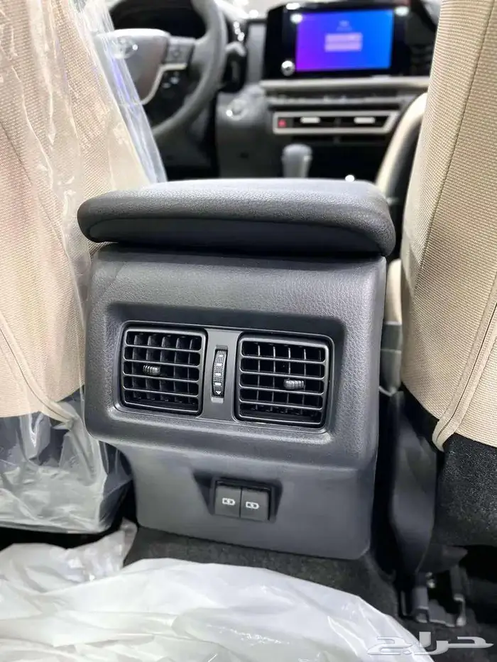 تويوتا- كامري- LE -هايبرد- 2025-بطاقه - ابيض 8