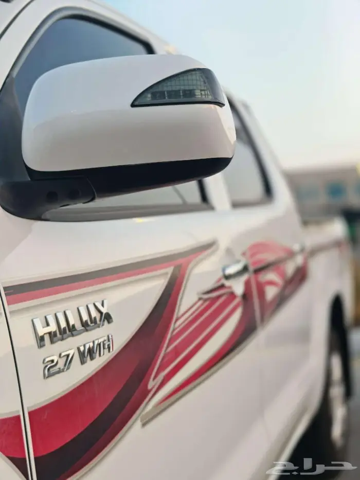 تويوتا هايلكس 2010 جلكس نظيف 13