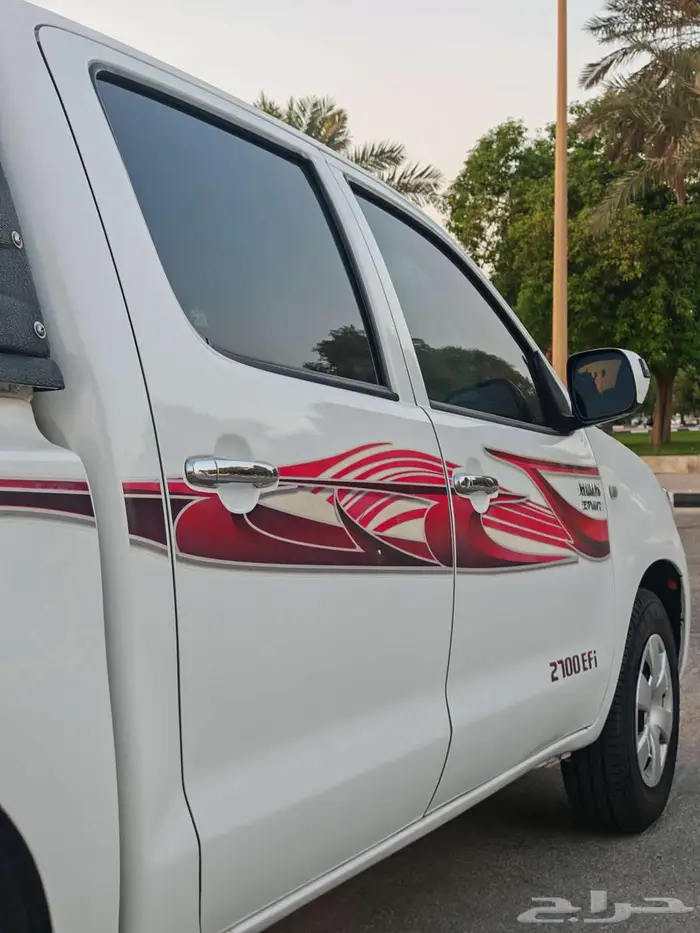 تويوتا هايلكس 2010 جلكس نظيف 4