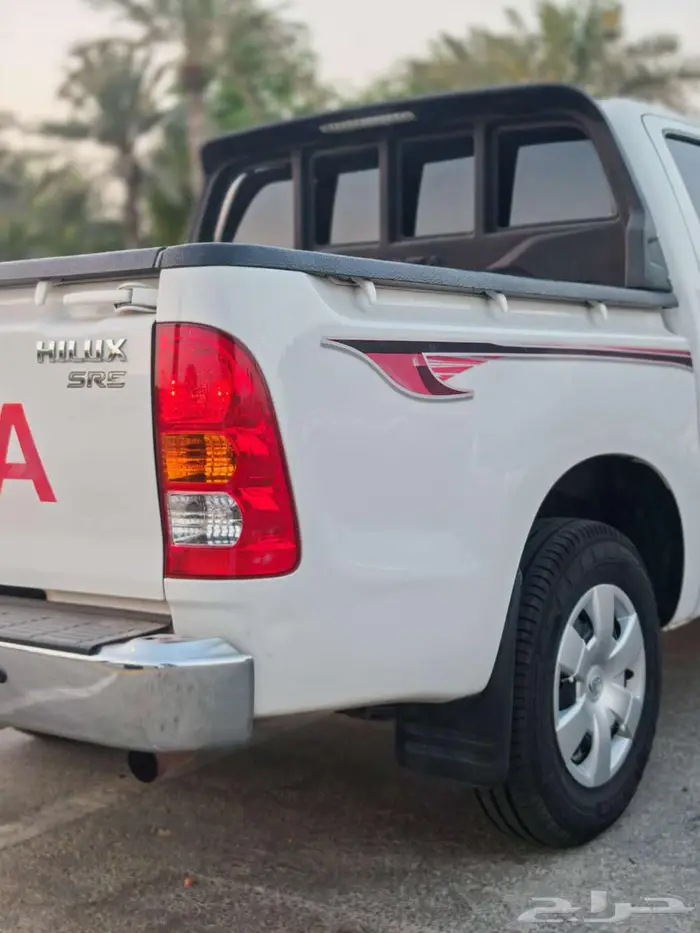 تويوتا هايلكس 2010 جلكس نظيف 19