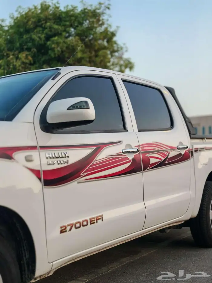 تويوتا هايلكس 2010 جلكس نظيف 24