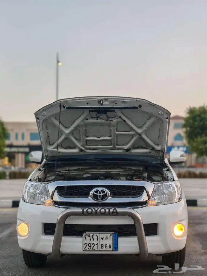 تويوتا هايلكس 2010 جلكس نظيف 22