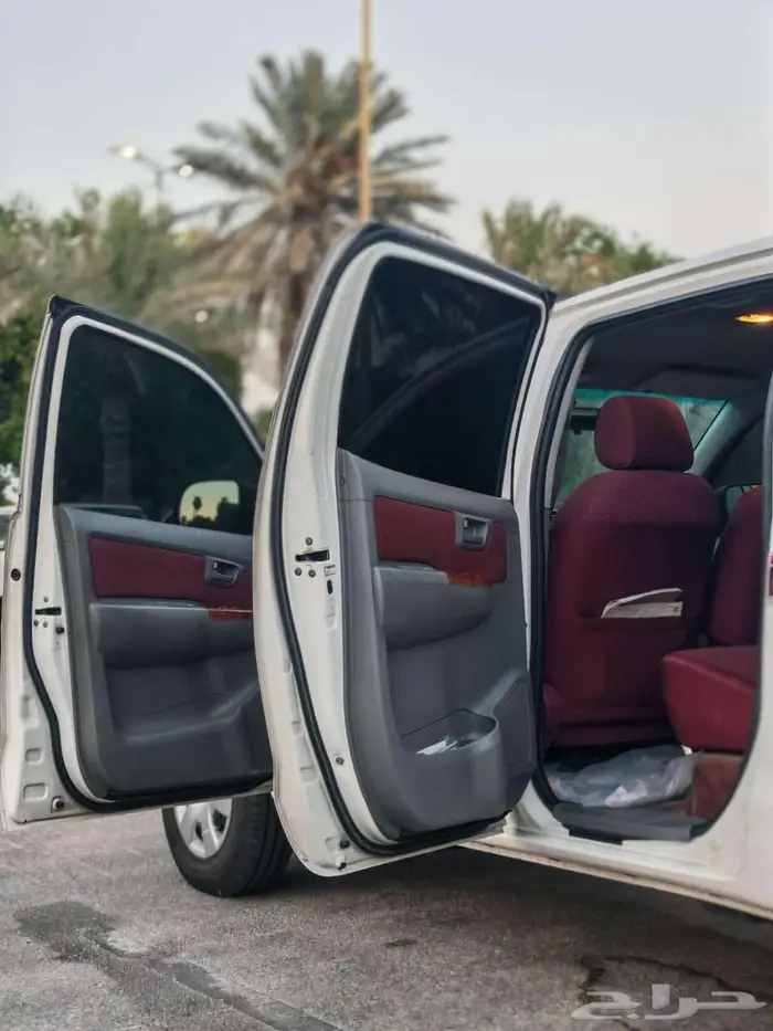 تويوتا هايلكس 2010 جلكس نظيف 36