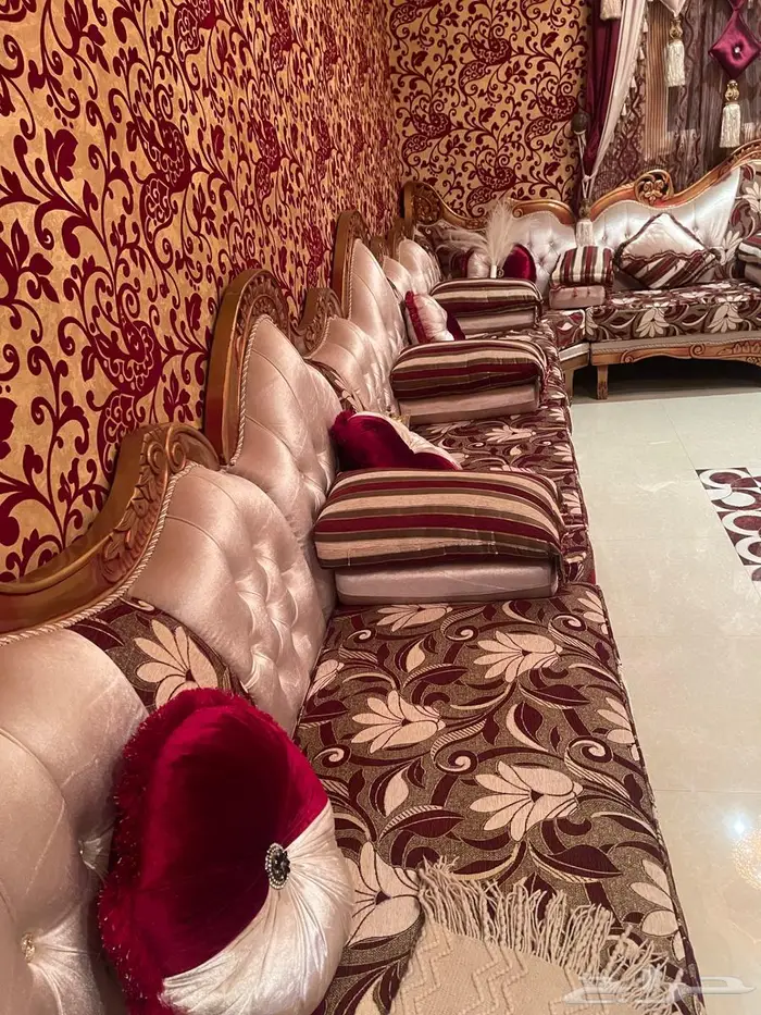 كنب ملكي فخم نظيف مثل الجديد بالضبط 2