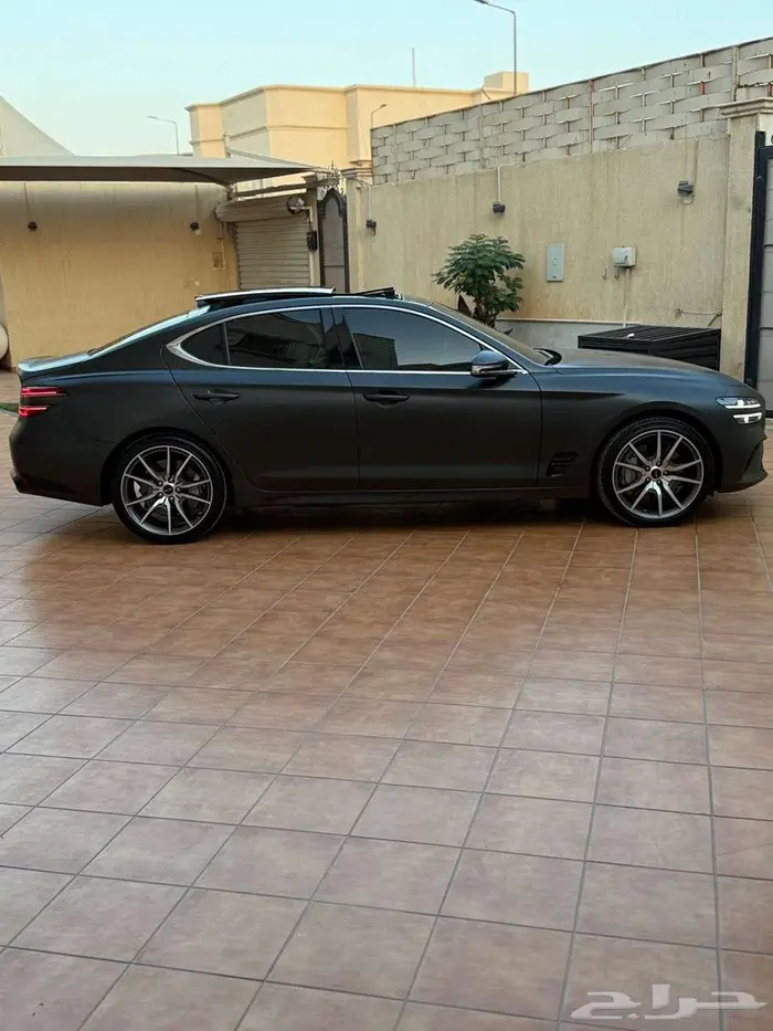 جينسس G70 2024 (23 km) Sport 8