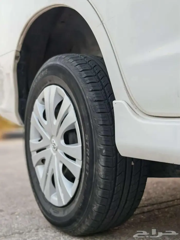 تويوتا انوفا 2014 توماتيك ممشى قليل 11