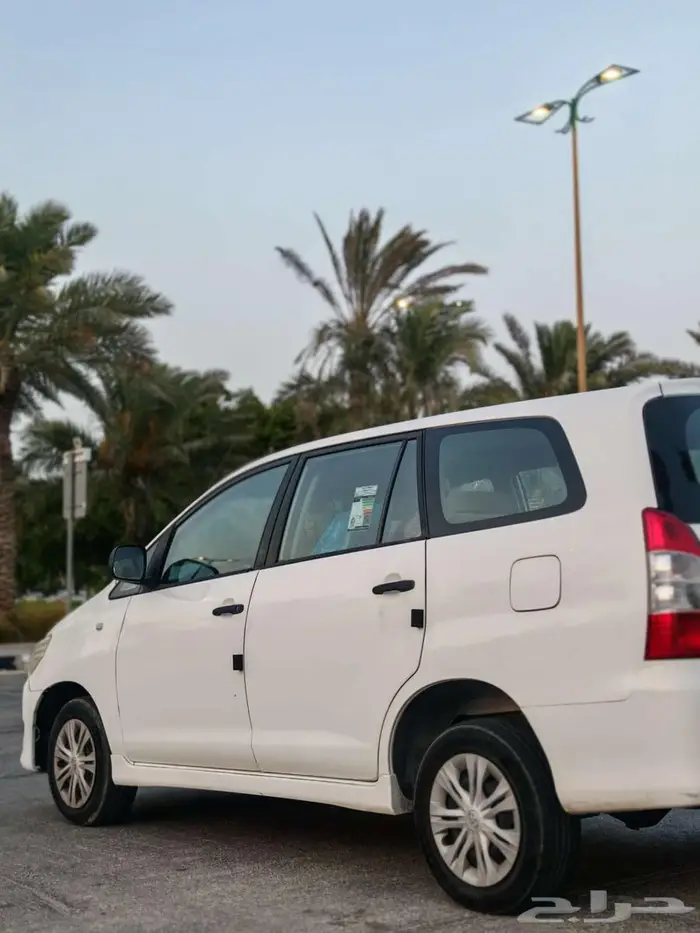 تويوتا انوفا 2014 توماتيك ممشى قليل 17