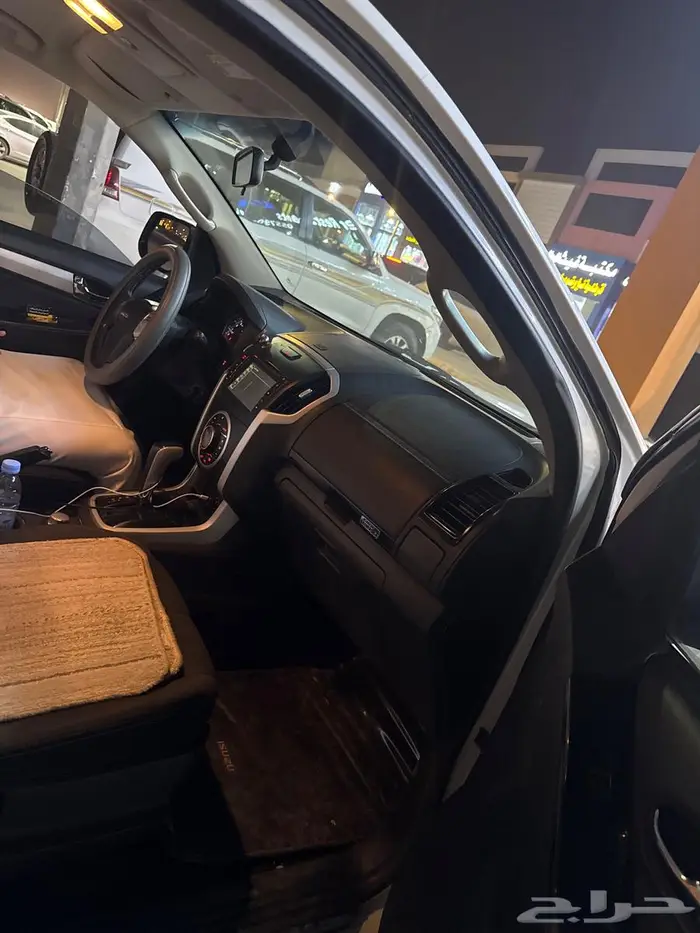 جيب ام يو اكس 0