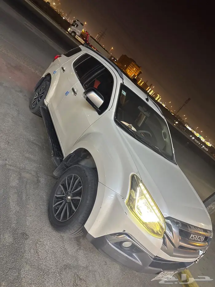 جيب ام يو اكس 1