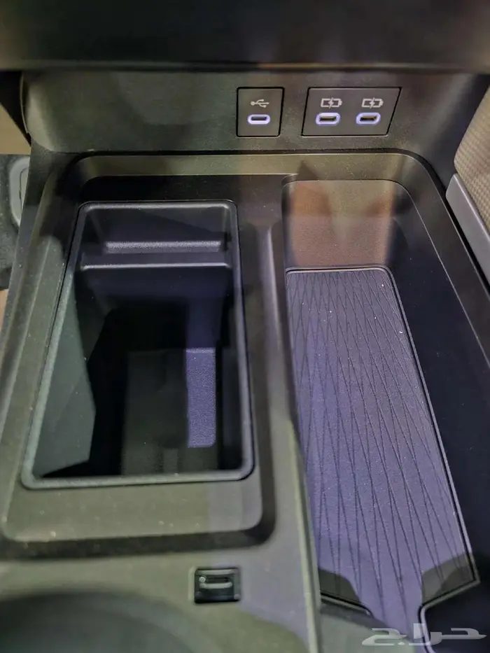 تويوتا كامري E بنزين موديل 2025 5