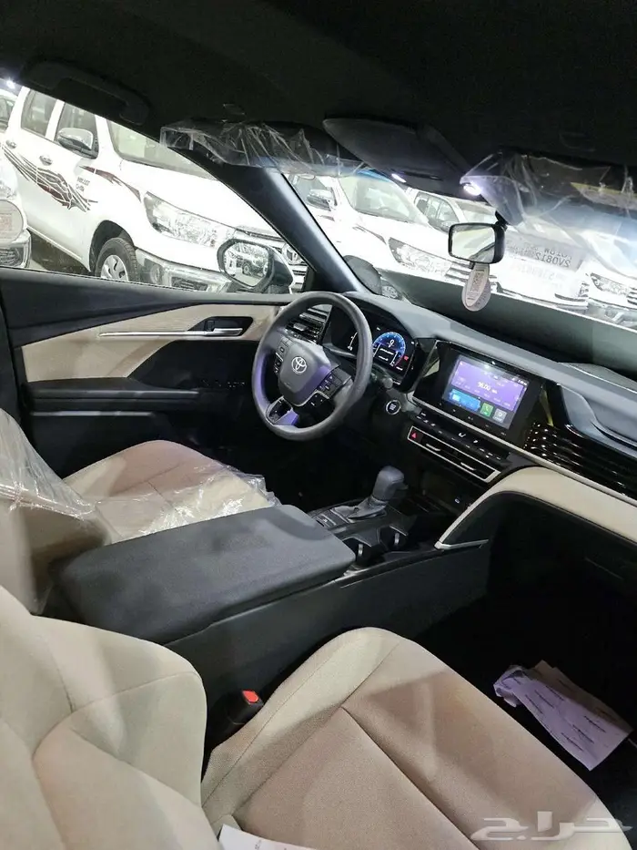 تويوتا كامري E بنزين موديل 2025 4