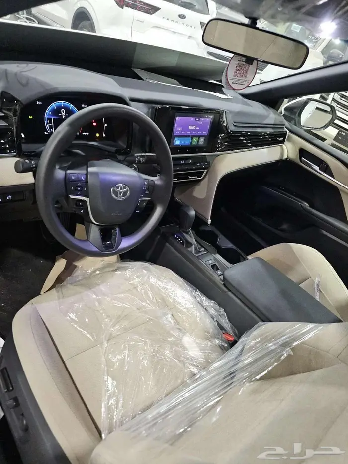 تويوتا كامري E بنزين موديل 2025 8