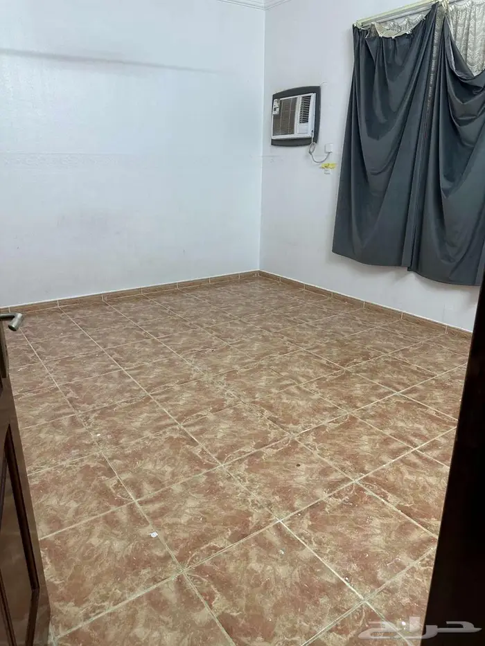 للايجار شقه في حي الدعيثة 8